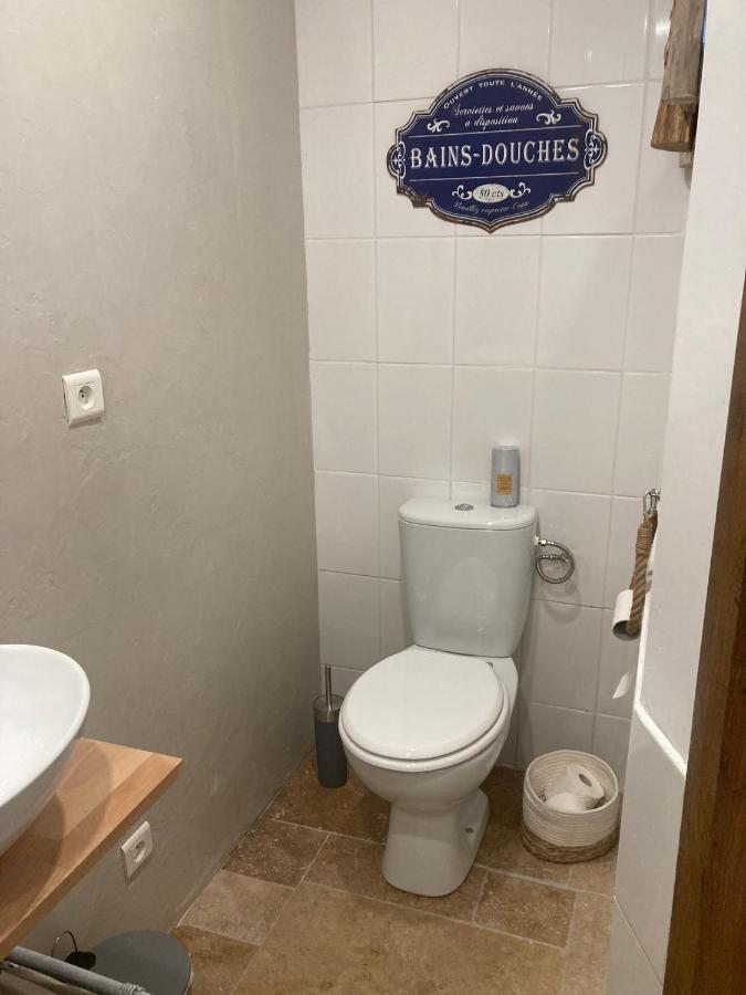 Villa Logis des 4 fées Sainte-Nathalène Esterno foto