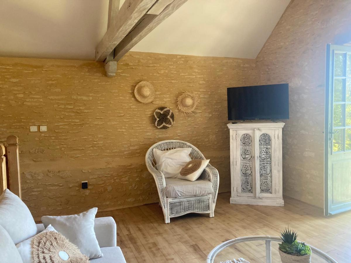 Villa Logis des 4 fées Sainte-Nathalène Esterno foto